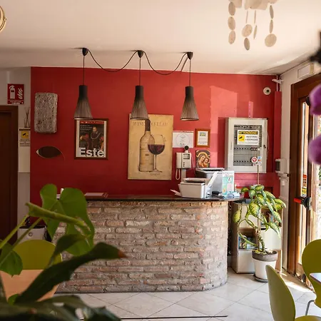 Le Corti Hotel 2*