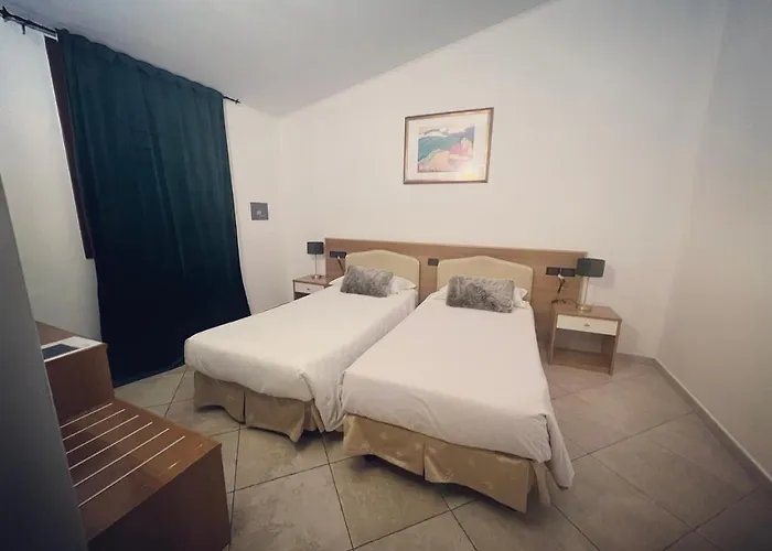 Le Corti 2* פררה